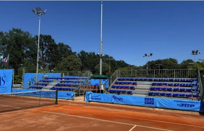 Casinalbo bereitet sich auf großartiges Tennis vor: das Modena Challenger ATP 75 ab 30. Juni. Neue Tribüne und Hawk’s Eye. Wildcard für Jacopo Berrettini