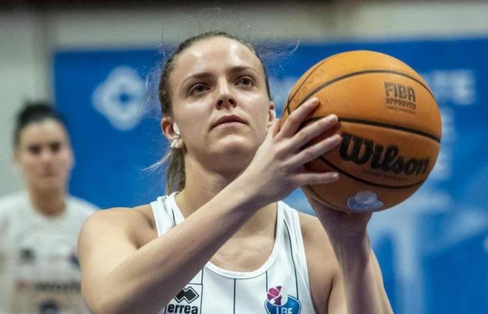 Damen-A1-Basketball. E-Work, bald offizielle Ankündigung für Fonden und Brzonova. Chaos nach dem Rückzug in Rom: 11 Teams angemeldet