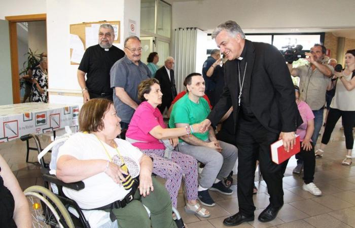 Ascoli, Feier für den Bischof. Palmieri begrüßt die gesamte Diözese Picena: „Aber sagen Sie nicht Exzellenz“