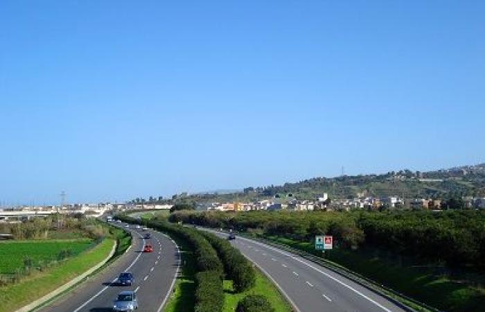 Der Abschnitt der A20 zwischen Rometta und Messina ist seit einem Monat gesperrt, hier sind die Öffnungszeiten – BlogSicilia