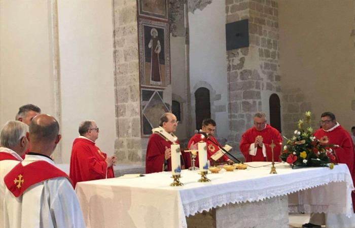 Die vierte Hauptkirche von S. Pietro di Coppito ist wieder für den Gottesdienst geöffnet