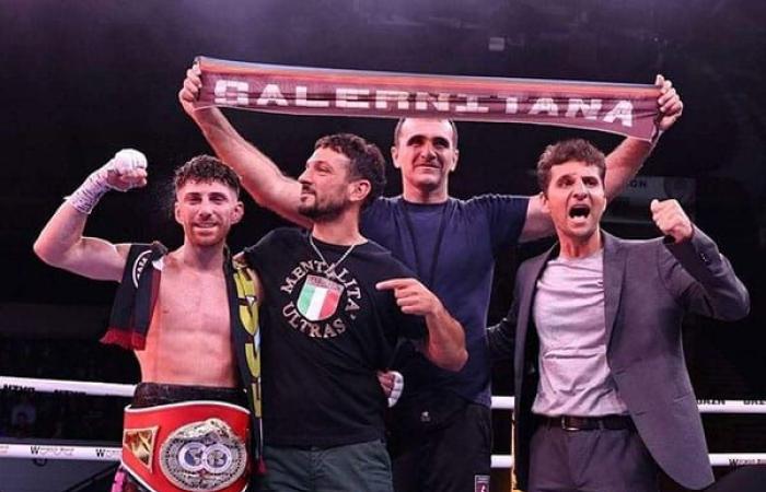 Der Salerno-Boxer Francesco De Rosa ist Supergallo-Europameister