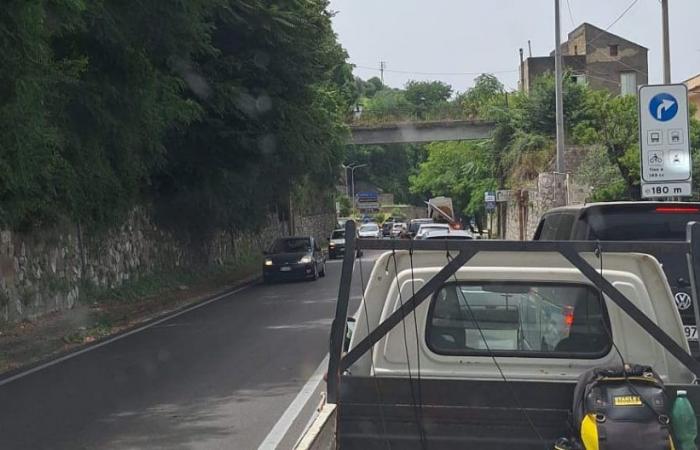 Castellammare, Via Acton bleibt geschlossen: Die Arbeiten sind noch im Gange – In der Zwischenzeit kehren die Seebusse zurück