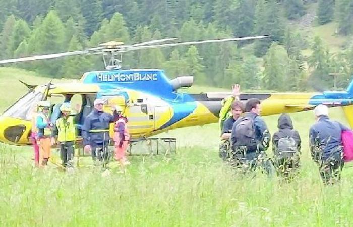Überschwemmung in Cogne: 499 Menschen per Hubschrauber evakuiert