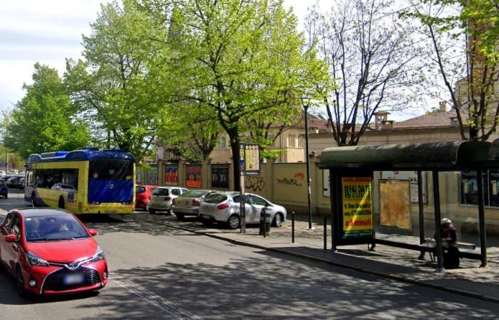Turin, GTT-Linienumleitungen für das Iren-Werk (Fernwärme) im Corso Orbassano an der Ecke Piazza Santa Rita