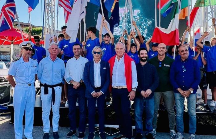 Swan Sardinia Challenge, Gspot und Hatari gewinnen: Alghero einzigartige Etappe, großer Erfolg