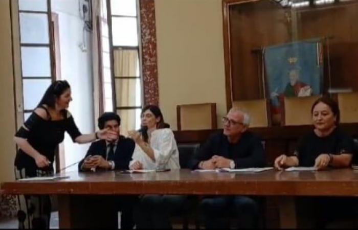Die Bücherkreuzung kommt in Salerno an. Das Projekt der Kopernikus-Stiftung „Salerno Legge“ wird vorgestellt