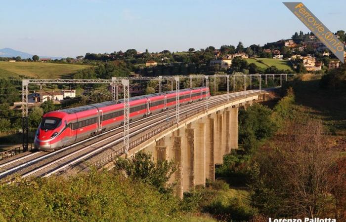 Eisenbahnen: Anfragen für neue Haltestellen für AV-Züge in Arezzo und Chiusi