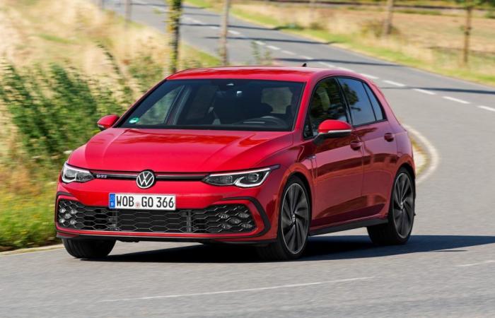 AutoScout24: Der Preis für Gebrauchtfahrzeuge sinkt im Vergleich zu 2023. Volkswagen Golf wird am häufigsten gesucht
