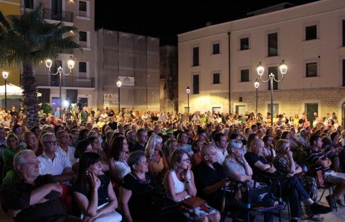 Die Finalisten des Campiello-Preises machen Halt in Bisceglie für Bücher im Borgo Antico