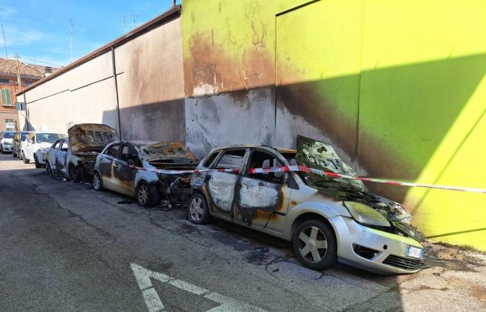 Lugo, fünfte nächtliche Brandstiftung in einem Monat mit Beteiligung von Autos auf der Straße