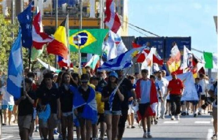 Bei der Eröffnungsfeier wurde die Segel-Europameisterschaft im Yachtclub Marina di Carrara für eröffnet erklärt. – Antenne 3