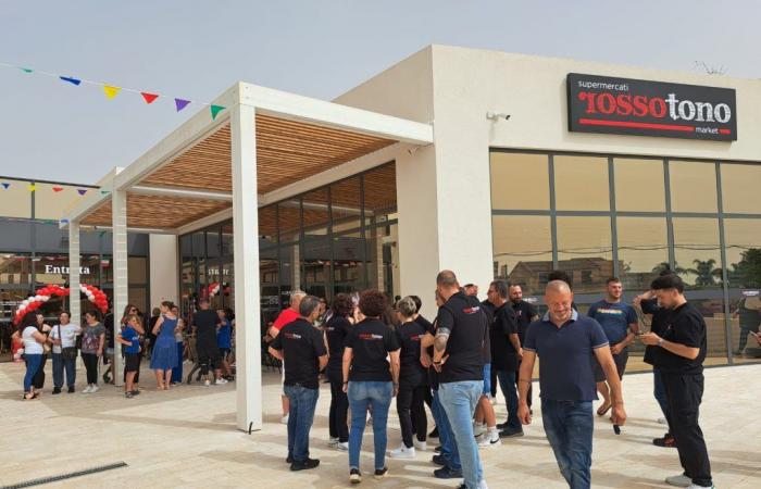 Rossotono, der innovative Supermarkt, wächst in Kalabrien und Sizilien