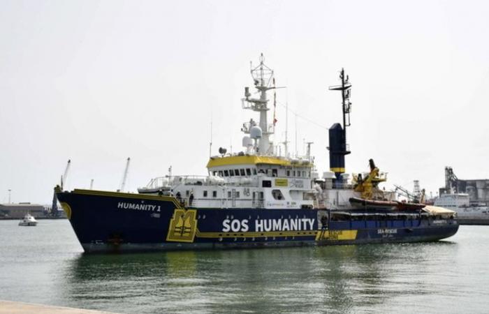 SOS Humanity: „Italien verzögert Rettung, ein Migrant ist tot“