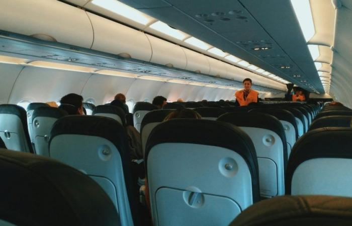 Hier erfahren Sie, welchen Sitzplatz im Flugzeug Sie niemals buchen sollten und warum