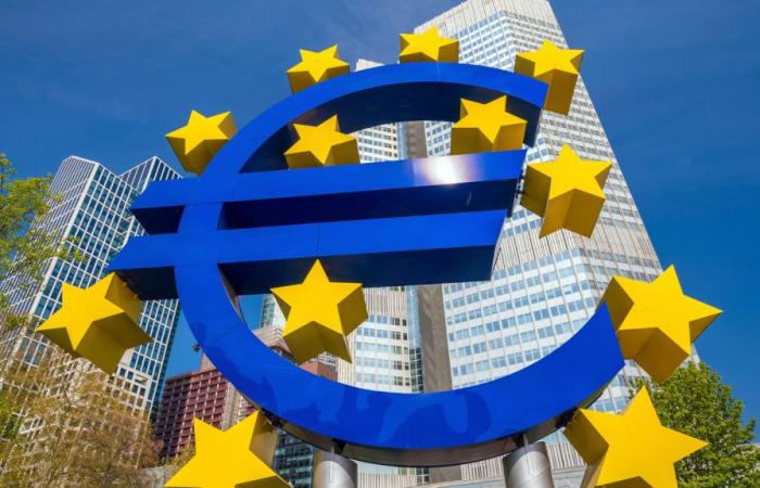Die Inflation in der Eurozone verlangsamt sich im Juni auf 2,5 %, doch die EZB lässt sich Zeit. Eine Zinssenkung im Juli wird zunehmend unwahrscheinlicher