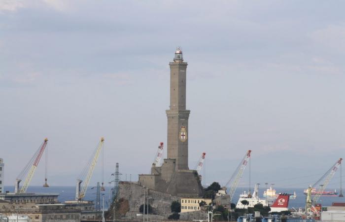 Die Genua-Laterne gewinnt die Auszeichnung „Leuchtturm des Jahres 2024“.