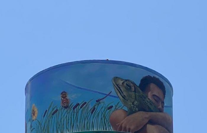 Poliklinik Catania, ein Wandgemälde im imposanten Wassertank