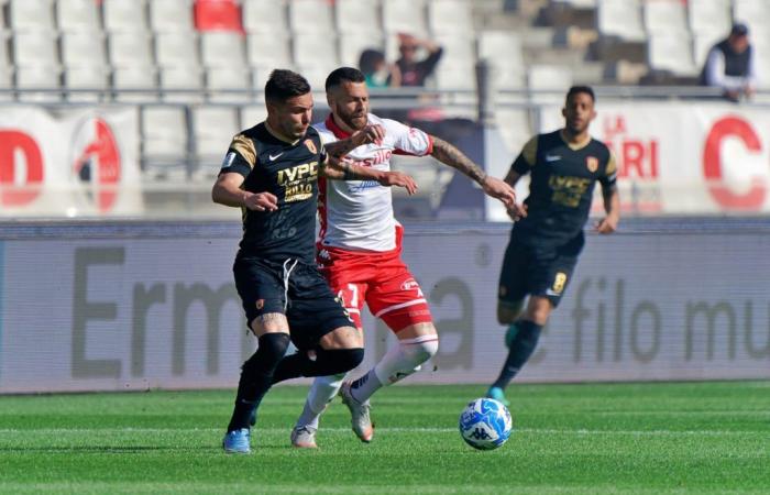 Benevento, Tosca ist nach einer Saison ohne Heimspiel gegen Al-Riyadh zurück