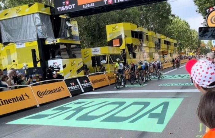 Die Tour de France begeistert Turin, der Eritreer Biniam Girmay gewinnt und verbrennt alle auf dem Corso Galileo Ferraris