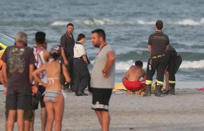 Tragödie auf Sardinien. 43-jähriger Vater stirbt beim Schwimmen in Chia