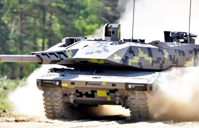 Die Armee verschrottet alte Panzer. Der neue italienisierte Panther kommt