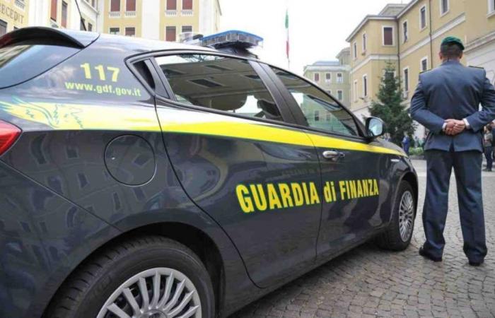 Betrieb der Guardia di Finanza in Catanzaro: Vorbeugende Maßnahmen bei Korruption und anderen Straftaten
