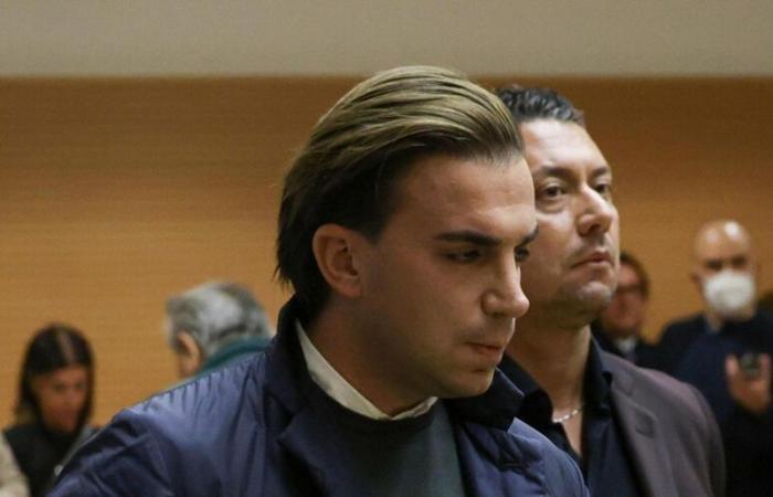 Giacomo Bozzoli, die Flucht des Mannes, der wegen Mordes an seinem Onkel verurteilt wurde, in einem Maserati: „Er ist in einer Stadt an der Grenze zu Italien“