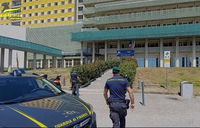 Gesundheitsverträge, Sartoria-Einsatz in Catanzaro gegen Betrug und Korruption: 3 unter Hausarrest und 13 Beamte suspendiert
