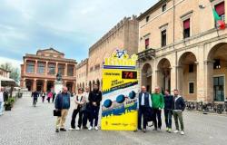 In Rimini Countdown und neue Inspektionen für die Ankunft der Tour de France. Am 29. Juni werden die Radfahrer um 17.30 Uhr im Ziel erwartet