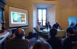 Etruskische Leber zwischen Gottheiten und religiösen Einflüssen: Treffen in Castell’Arquato