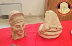 Crotone: Carabinieri zum Schutz des Kulturerbes geben 83 beschlagnahmte Kulturgüter an die Superintendenz zurück