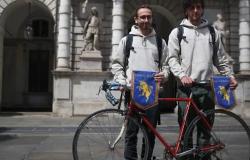 Mit dem Fahrrad von Turin nach Australien: das Abenteuer zweier junger Leute aus Turin – Turiner Chronik