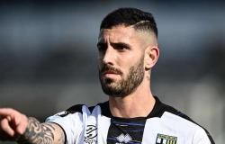 Serie B, ein kleiner Punkt für Parma in Palermo. Tutino bringt Reggiana in Schwierigkeiten