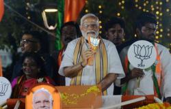 In Indien beginnen Wahlen: Eine Koalition aus 40 Parteien fordert den scheidenden Premierminister Modi heraus, das bevölkerungsreichste Land der Welt zu führen