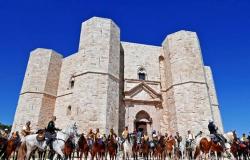 Von Castel del Monte aus zu Pferd durch die Parks Apuliens, Lucaniens und Kalabriens