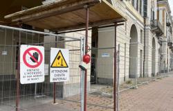 Im Palazzo del Tribunal warten immer noch Absperrungen auf grünes Licht für die Arbeiten – Der Leitfaden