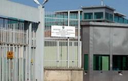 Ein Kilo Haschisch ins Gefängnis von Foggia geworfen. Die Osapp-Gewerkschaft an die Regierung: „Wir brauchen mehr Gefängnisbeamte“