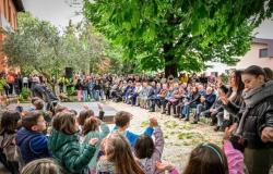 Sant’Agata sul Santerno, Feier für den nach der Flut wiedergeborenen Kindergarten: „Danke an alle für die Hilfe“