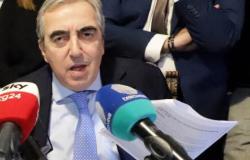 Forza Italia gegen den Gouverneur Michele Emiliano. Gasparri: «Wird gegen Sie zufällig ermittelt?»