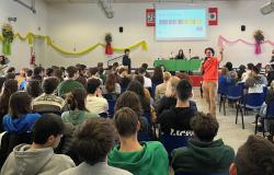 über 800 Schüler im Europaunterricht bei der Provinz Reggioline – Telereggio – Aktuelle Nachrichten Reggio Emilia |