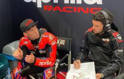 Ok, aber wie funktioniert die Entwicklung in der MotoGP? Marco De Lazzari von Aprilia sagt uns: „Wenn es mit dem Fahrer nicht klappt, bist du am Ende“ – MOW