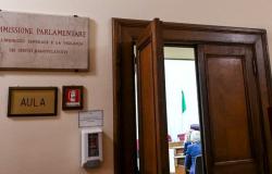 Fall Scurati, keine Anhörung von Corsini und Bortone in der Aufsicht: Die Rechte sagt Nein. Das Top-Management von Rai wird am 8. Mai in Dienst gestellt