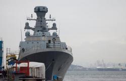 Ukraine, die enthauptete Flotte wird wiederbelebt. Auf dem Kiewer Flaggschiff befindet sich auch die in Italien hergestellte Schnellfeuerkanone