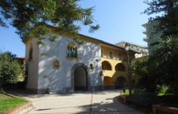Die Parks von Salerno sind im Verfall, es gibt einen Stopp für Villa Carrara