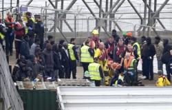Der britische Innenminister in Italien: „Innovative Lösungen, um Migranten zu stoppen“