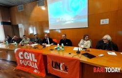 Bari, Luciano Canfora nimmt am „Partisans Always“-Treffen teil: „Der Verfassungsbogen ist gefallen“