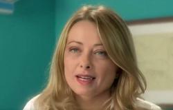 «Ich bin Antifasch…» Giorgia Meloni als Schauspielerin Corinna aus der TV-Serie Boris – Das Video