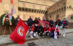 Rote Nelken und Gedichte. „Italien wehrt sich, Ferrara wehrt sich“