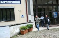 Der ehemalige Bürgermeister Festa steht weiterhin unter Hausarrest, die Carabinieri sind weiterhin im Rathaus